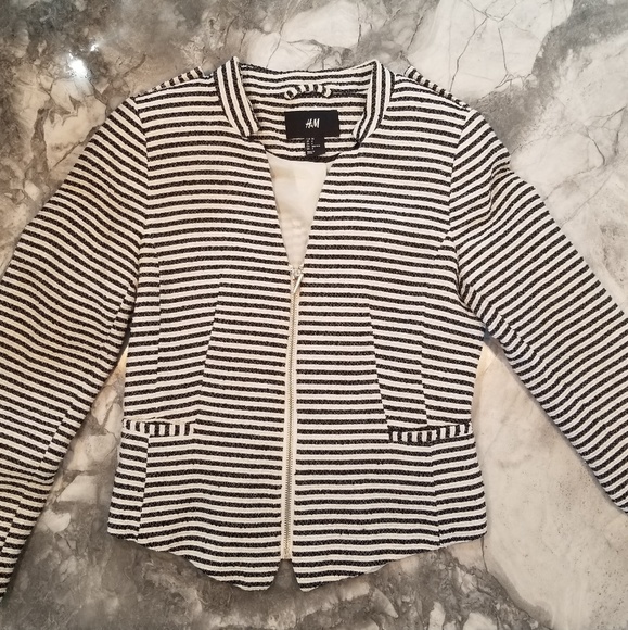 H&M Jackets & Blazers - Sz 4 H&M Blazer w/ Zip & 3/4 Sleeves